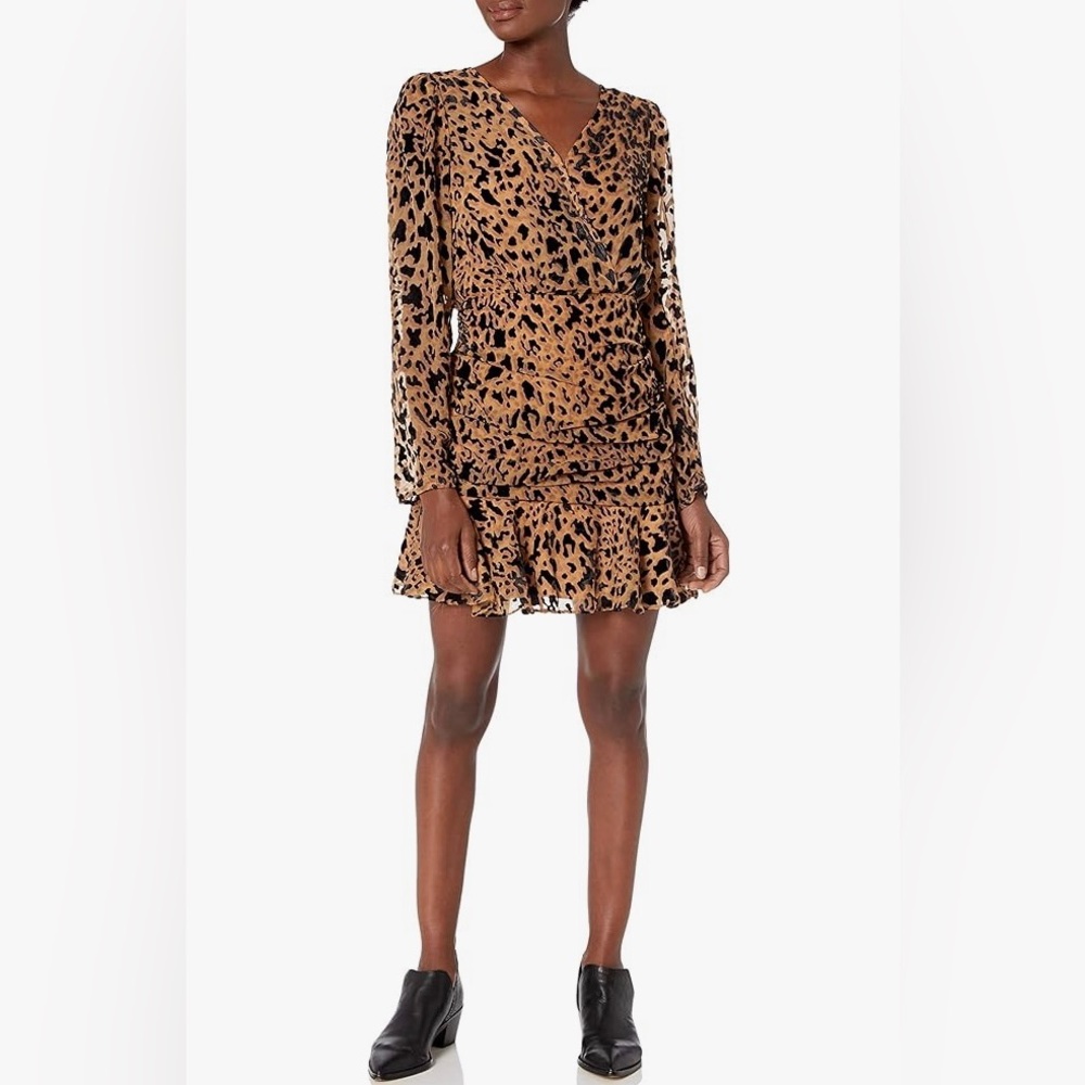 ASTR the label Women's Nikita Long Sleeve Ruffle Short Mini Dress small (bin A)